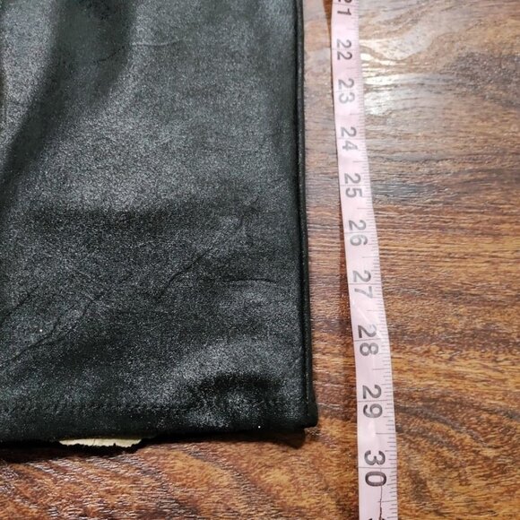 Chico's Ultra Suede Flat Front Tapared Leg Mid Rise Pants Black Women's 1P/ M - Picture 10 of 10